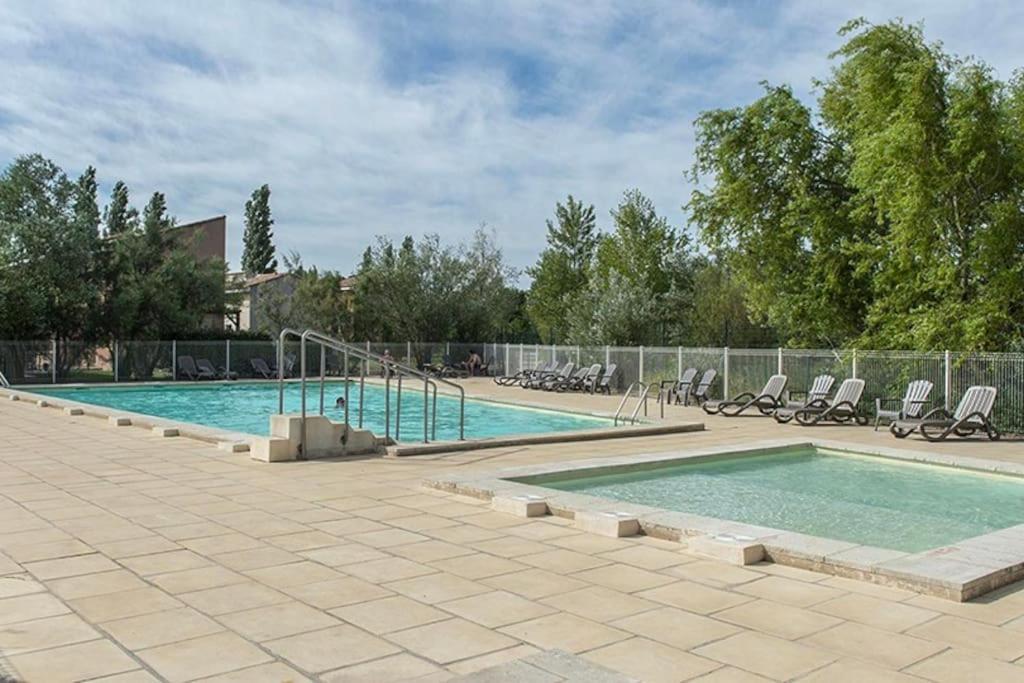 La Provencale Διαμέρισμα Saint-Saturnin-lès-Avignon Εξωτερικό φωτογραφία